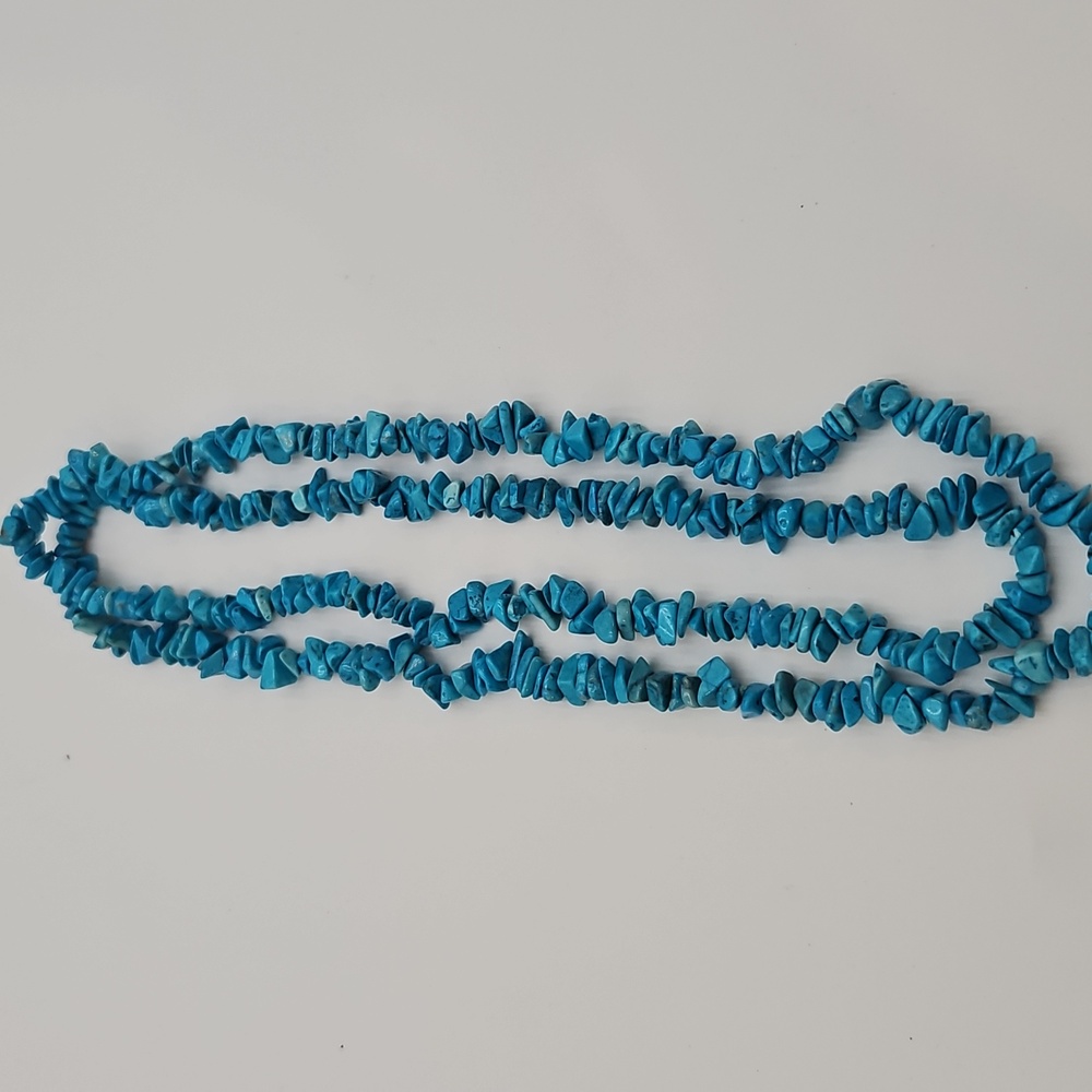 HOWLITE TURQUOISE NECKLACE VINTAGE BLUE 17.5"